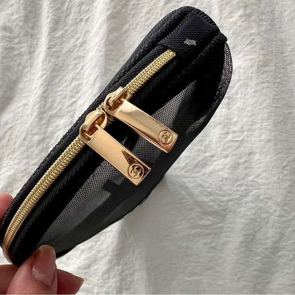 👑✅PRICE FIRM✅Black Chanel Mesh Cosmetic Case - Picture 6 of 11